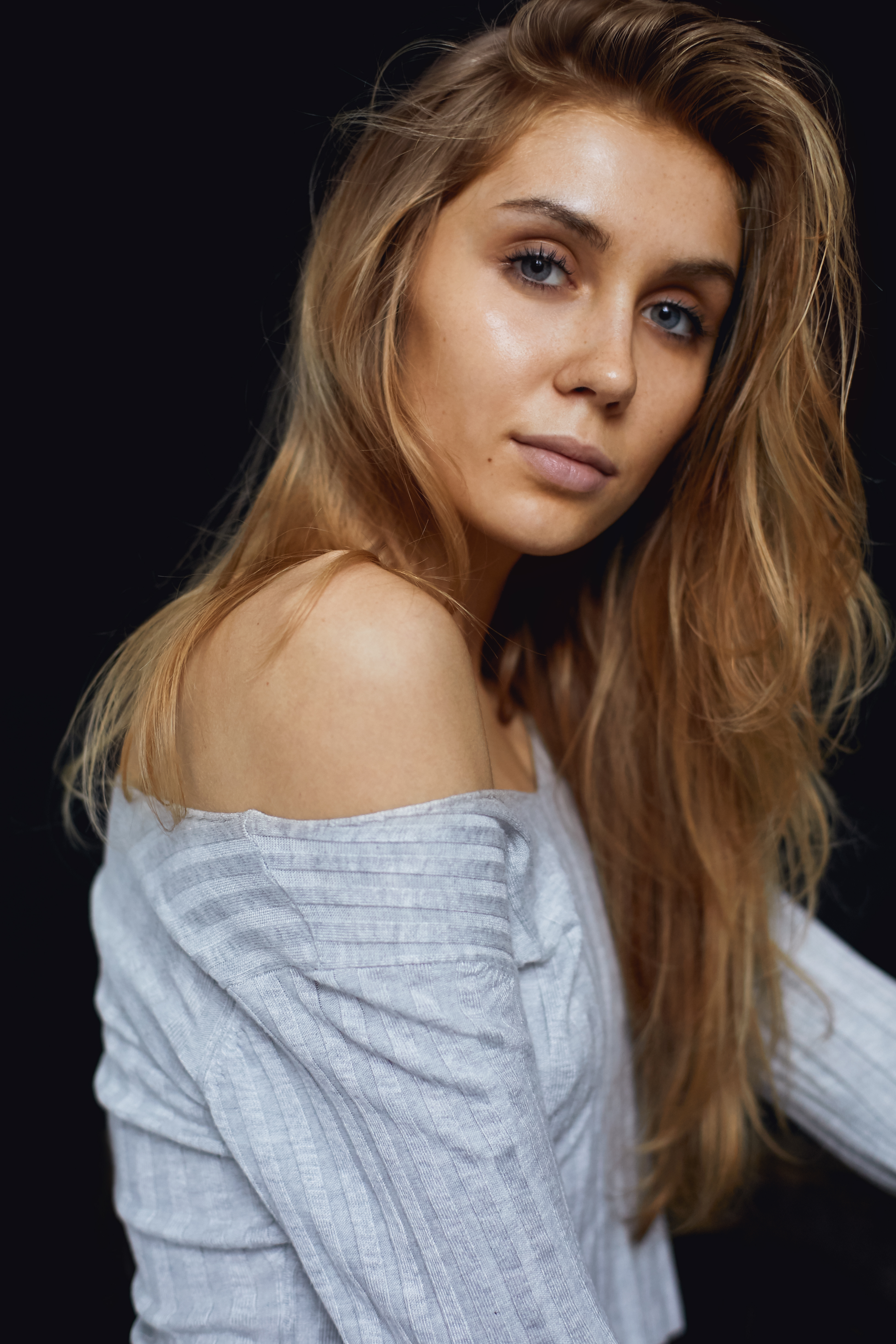 ALINA (22)